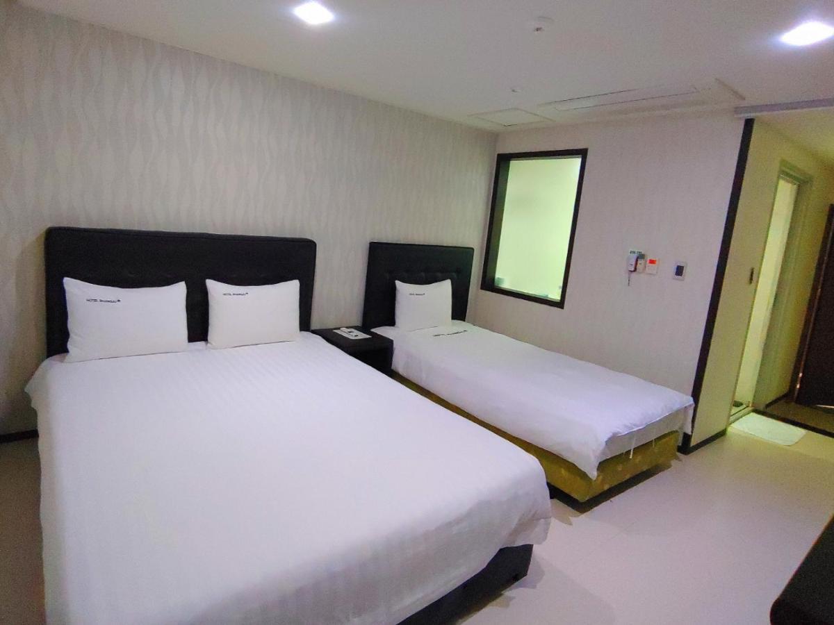 סאוגוויפו Hotel Rhangju מראה חיצוני תמונה