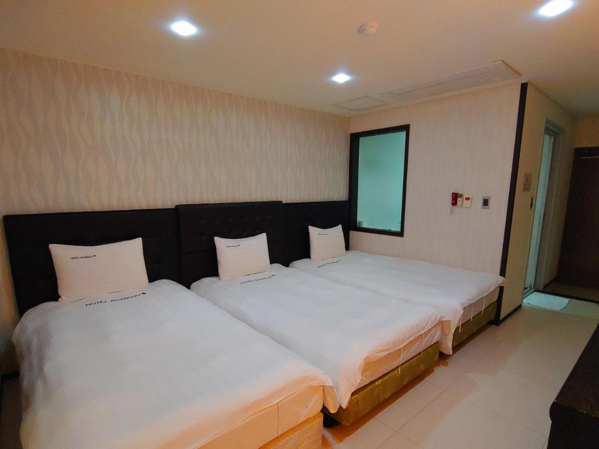 סאוגוויפו Hotel Rhangju מראה חיצוני תמונה