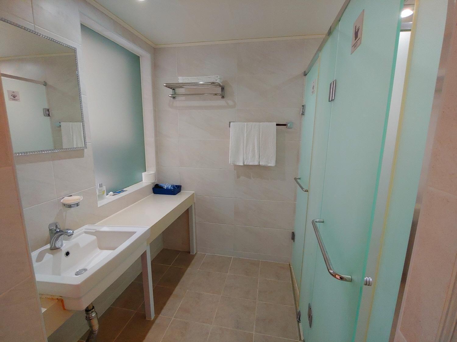 סאוגוויפו Hotel Rhangju מראה חיצוני תמונה