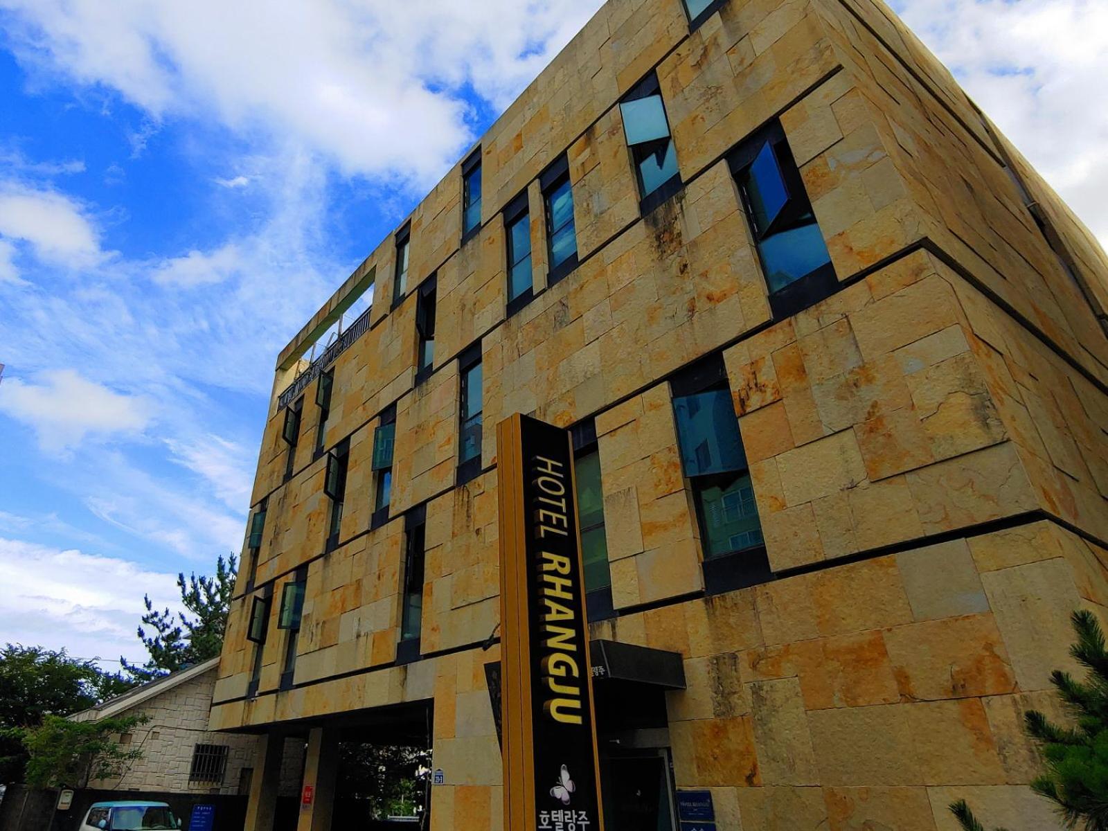 סאוגוויפו Hotel Rhangju מראה חיצוני תמונה